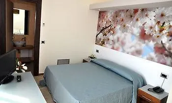 Porta Rosa فندق 4*