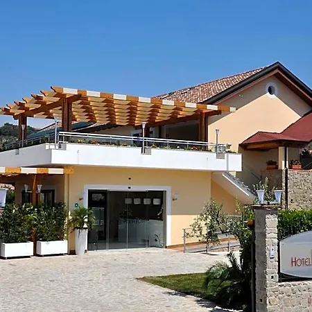 Porta Rosa Hotel 4*